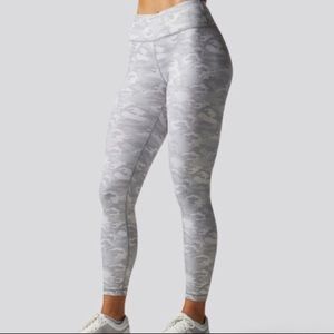 Born Primitive Light Gray Camo Leggings